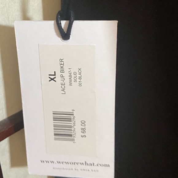 NWT weworewhat lace up solid black biker shorts size XL. - Picture 4 of 6